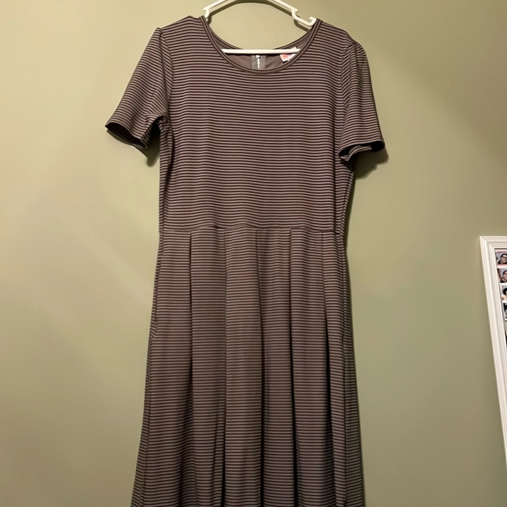 Short Sleeve Black and Beige Dress